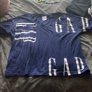 GAP t shirt